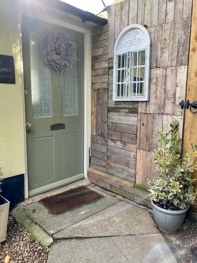 Little Limes An Adorable Little Suffolk Getaway With Outside Space Near Woodbridge Eyke Exteriör bild